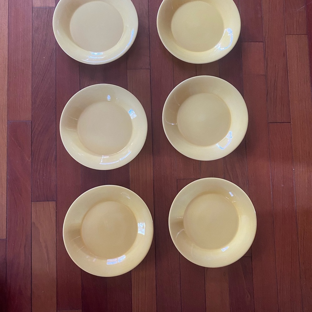 Set of 6 Pier 1  butter Yellow Dinner Plate Set - Picture 6 of 7